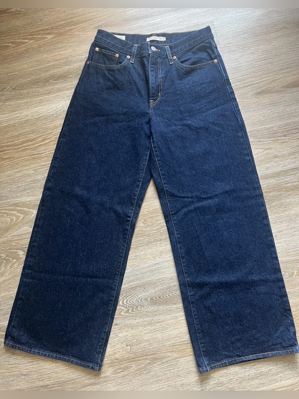 Levi's XL Straight Jeans Women's 28x31 Baggy Wide Leg Dark Wash Blue No Belt